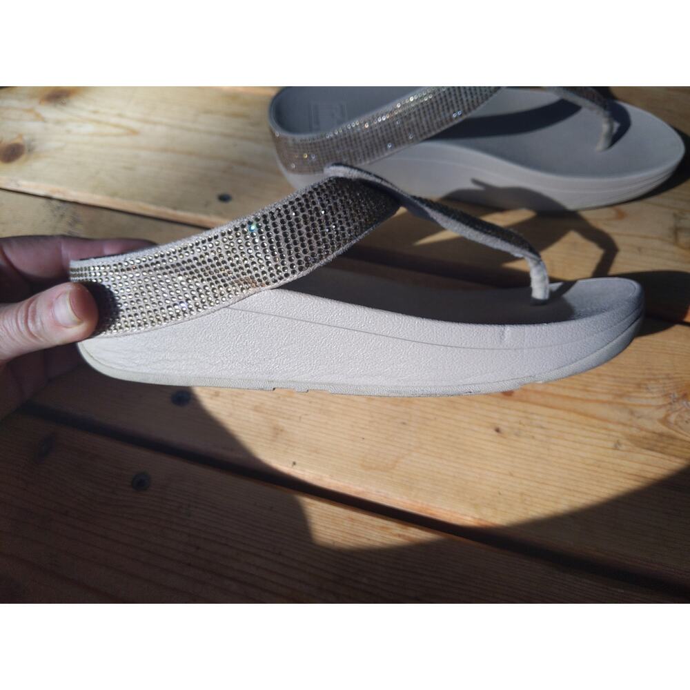 FitFlop Rhinestone Embellished Thong Sandal Taupe Beige Comfort Platform 7 - Picture 4 of 9